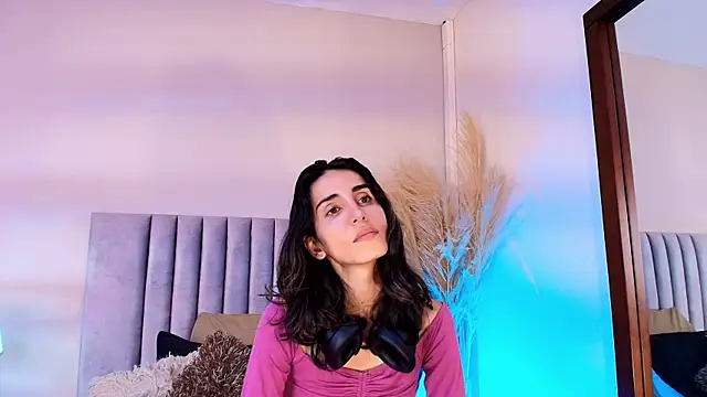 Nina Cavaali online show from October 25, 6:19 pm