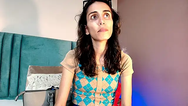 Nina Cavaali online show from October 28, 6:07 pm