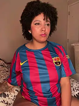 Snapshot of michell_bling1 chatting on January 5, 5:30 am michell bling1 online show from January 5, 5:30 am