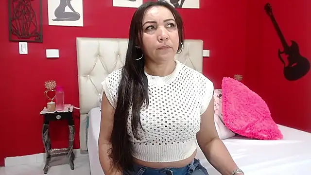 Rebecca Milf online show from November 7, 11:59 am