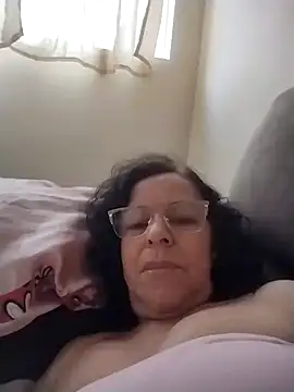 Snapshot of mariy522 chatting on October 29, 1:10 pm mariy522 online show from October 29, 1:10 pm