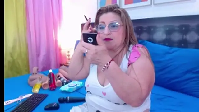 Snapshot of sandra_20 chatting on March 2, 10:11 am sandra 20 online show from March 2, 10:11 am