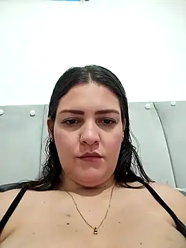 Mia Hampton online show from April 5, 5:19 pm