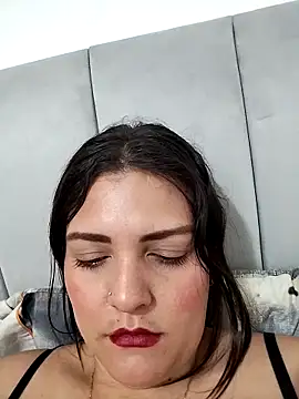 Mia Hampton online show from December 20, 9:50 pm