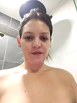 Snapshot of Mia_Hampton chatting on February 12, 11:41 pm Mia Hampton online show from February 12, 11:41 pm