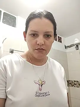 Snapshot of Mia_Hampton chatting on June 2, 8:20 pm Mia Hampton online show from June 2, 8:20 pm
