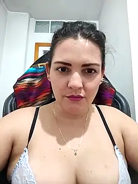 Mia Hampton online show from February 24, 10:32 pm