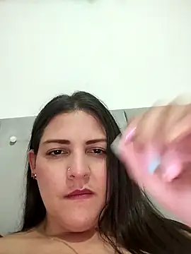 Mia Hampton online show from May 7, 8:56 pm
