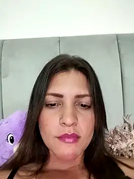 Snapshot of Mia_Hampton chatting on March 1, 11:26 pm Mia Hampton online show from March 1, 11:26 pm