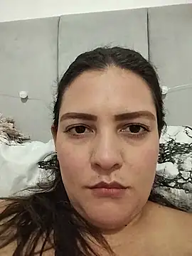 Snapshot of Mia_Hampton chatting on July 2, 9:32 pm Mia Hampton online show from July 2, 9:32 pm