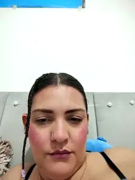 Mia Hampton online show from March 27, 9:27 pm