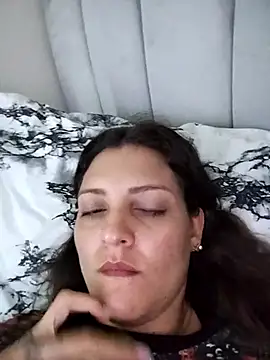 Snapshot of Mia_Hampton chatting on March 19, 8:43 pm Mia Hampton online show from March 19, 8:43 pm