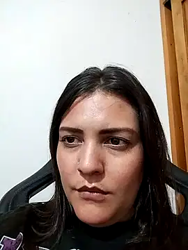 Mia Hampton online show from December 17, 2:16 am