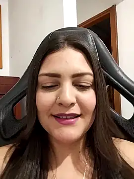 Mia Hampton online show from February 8, 9:23 pm