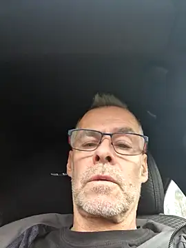 Snapshot of DarrenSullivanSlut chatting on October 16, 9:50 am DarrenSullivanSlut online show from October 16, 9:50 am