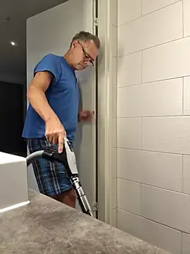 Snapshot of DarrenSullivanSlut chatting on February 5, 11:55 am DarrenSullivanSlut online show from February 5, 11:55 am