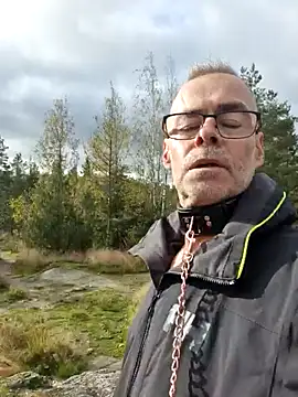 Snapshot of DarrenSullivanSlut chatting on September 23, 7:37 am DarrenSullivanSlut online show from September 23, 7:37 am