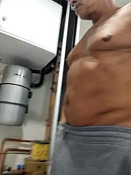 Snapshot of DarrenSullivanSlut chatting on January 24, 12:31 pm DarrenSullivanSlut online show from January 24, 12:31 pm