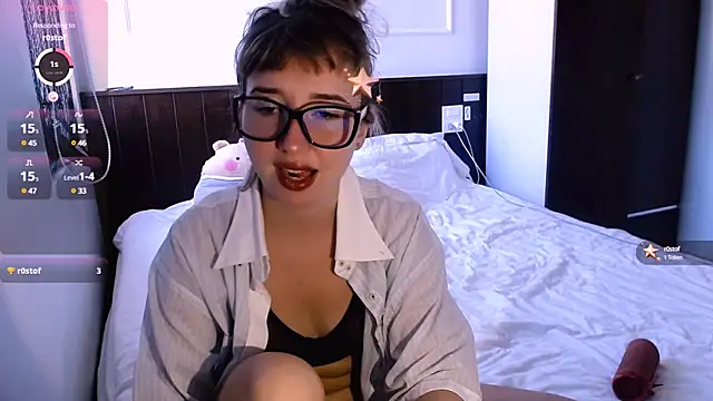 Cosmo Riri online show from February 1, 5:49 am