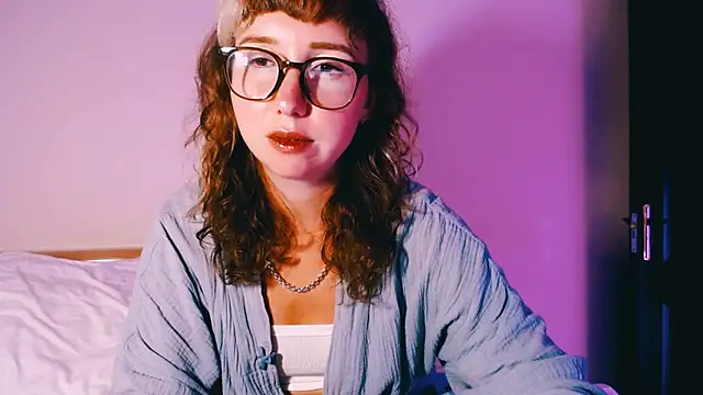 Cosmo Riri online show from March 2, 1:40 pm