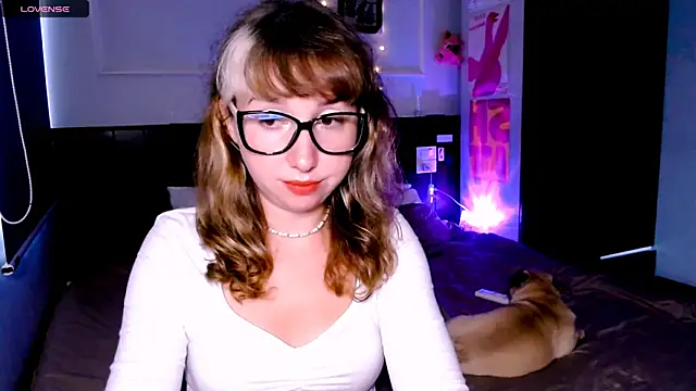 Cosmo Riri online show from September 20, 4:17 am