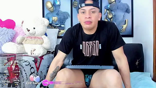 Snapshot of Angeline_focus chatting on November 2, 7:24 am Angeline focus online show from November 2, 7:24 am