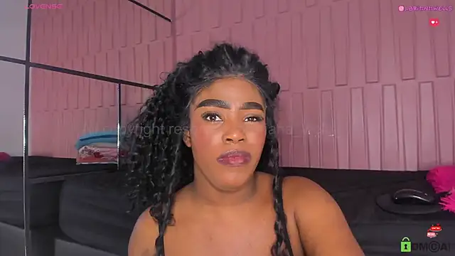 Briana Wells  online show from March 4, 5:45 pm