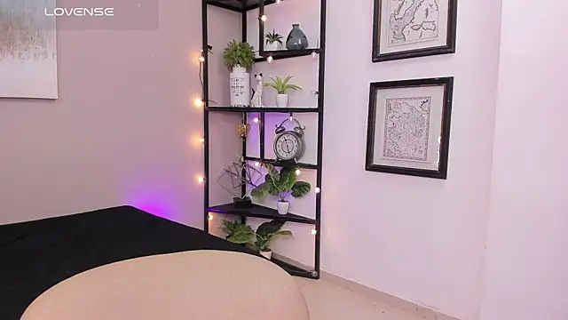 Briana Wells  online show from April 26, 12:57 pm