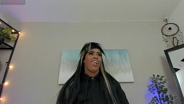 Briana Wells  online show from February 3, 12:32 pm