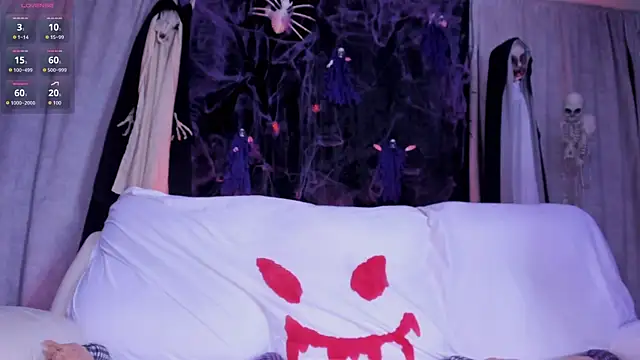 Briana Wells  online show from October 22, 1:21 pm