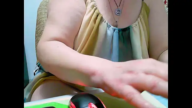 Hyllda online show from March 28, 9:49 pm