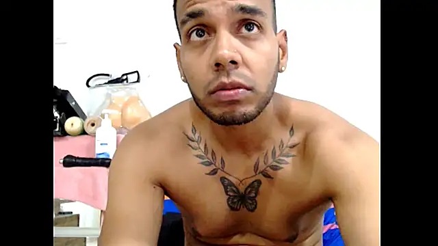 hugeeblackcock online show from July 21, 7:04 pm