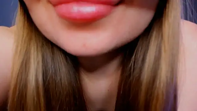 Snapshot of EllenMays chatting on March 4, 2:53 pm EllenMays online show from March 4, 2:53 pm