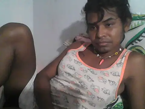 Snapshot of latin_cock_hard chatting on July 14, 3:00 am latin cock hard online show from July 14, 3:00 am