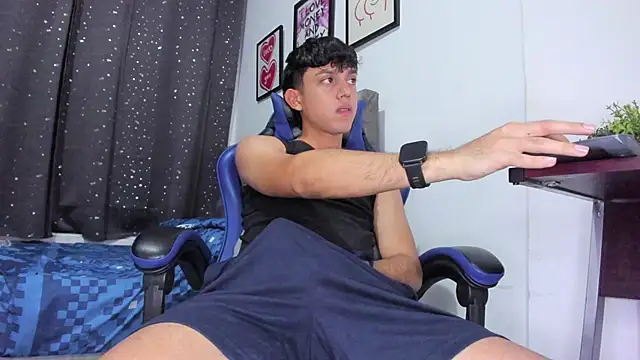 The skinnyguys online show from January 10, 11:11 pm