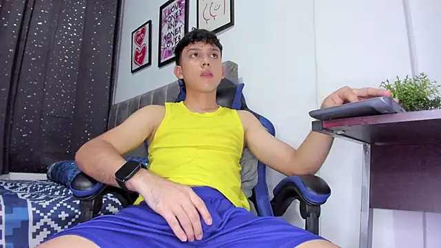 The skinnyguys online show from December 14, 10:26 pm