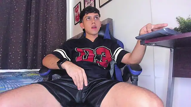 The skinnyguys online show from April 4, 10:16 pm