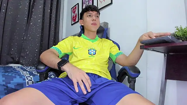 The skinnyguys online show from December 18, 11:52 pm