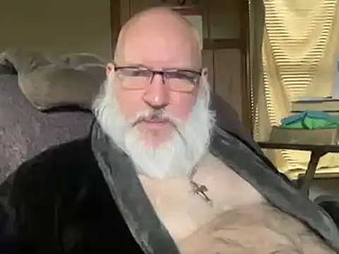 Snapshot of 44jon44 chatting on December 22, 8:25 pm 44jon44 online show from December 22, 8:25 pm