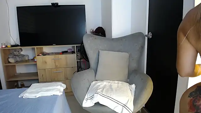 natalie fox23 online show from January 29, 3:37 pm