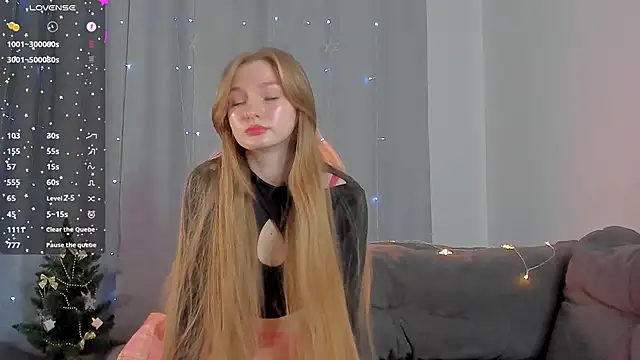 Barbie-Doll- online show from December 19, 10:10 pm