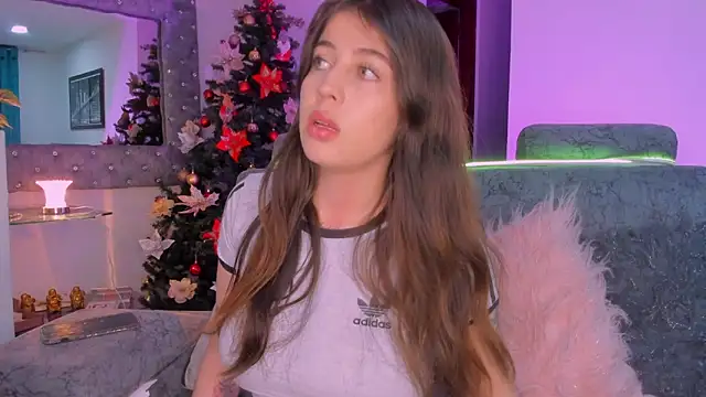 zoe kittylove online show from November 19, 5:29 am