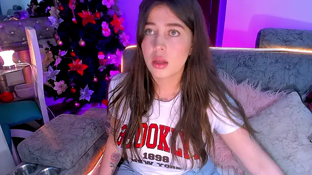 zoe kittylove online show from January 9, 3:13 am