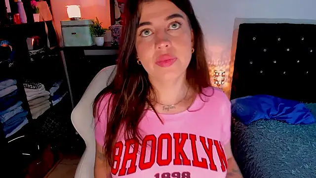 Snapshot of zoe_kittylove chatting on March 6, 8:30 am zoe kittylove online show from March 6, 8:30 am