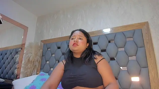 sophia reyes online show from December 9, 11:47 am