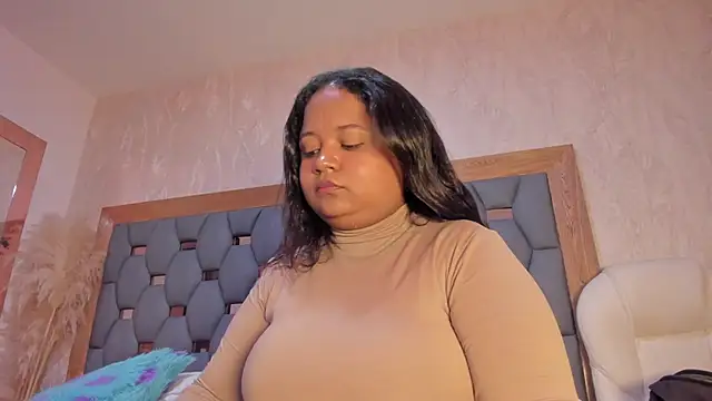 sophia reyes online show from December 5, 12:06 pm