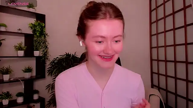 Snapshot of KateCuddle chatting on June 15, 2:45 am KateCuddle online show from June 15, 2:45 am