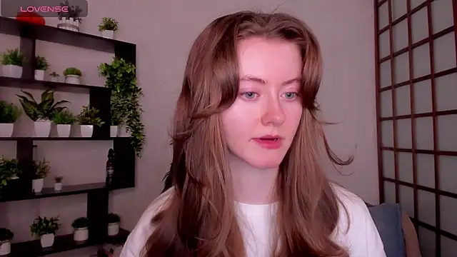 KateCuddle online show from February 16, 2:43 am