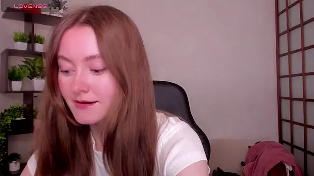 KateCuddle online show from April 10, 2:40 am