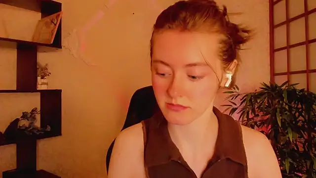 KateCuddle online show from March 13, 2:27 am